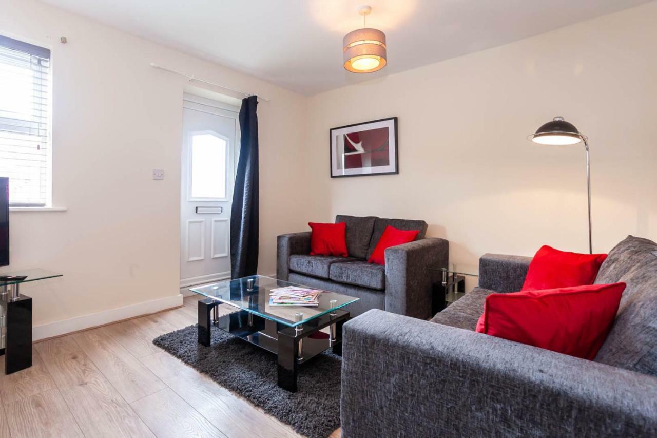 4 Bed Home, Driveway Parking Ideally Located In Latchford, Warrington - Executive St Marys House Exterior foto
