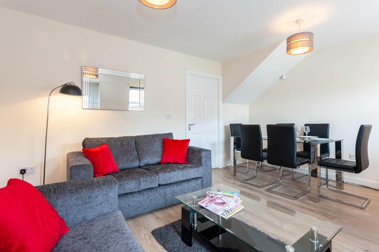 4 Bed Home, Driveway Parking Ideally Located In Latchford, Warrington - Executive St Marys House Exterior foto