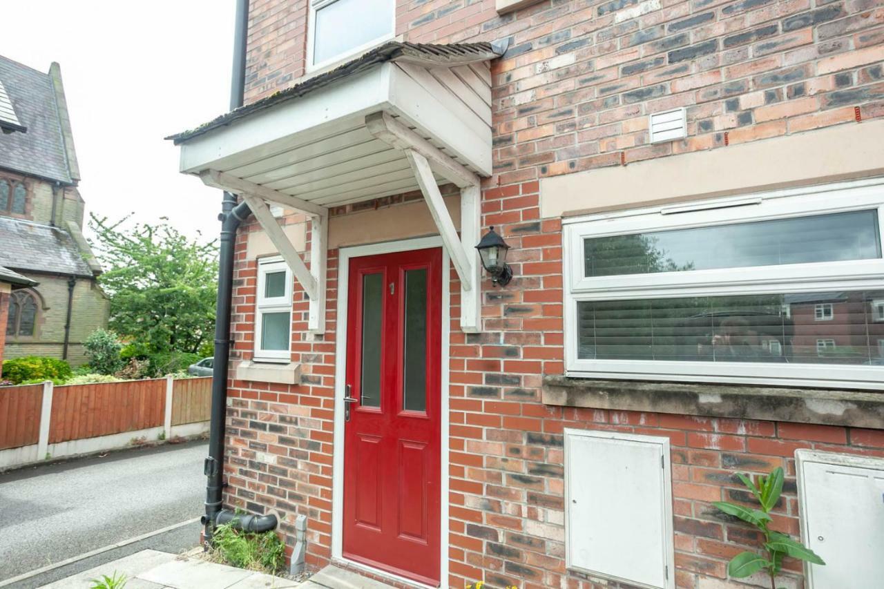 4 Bed Home, Driveway Parking Ideally Located In Latchford, Warrington - Executive St Marys House Exterior foto