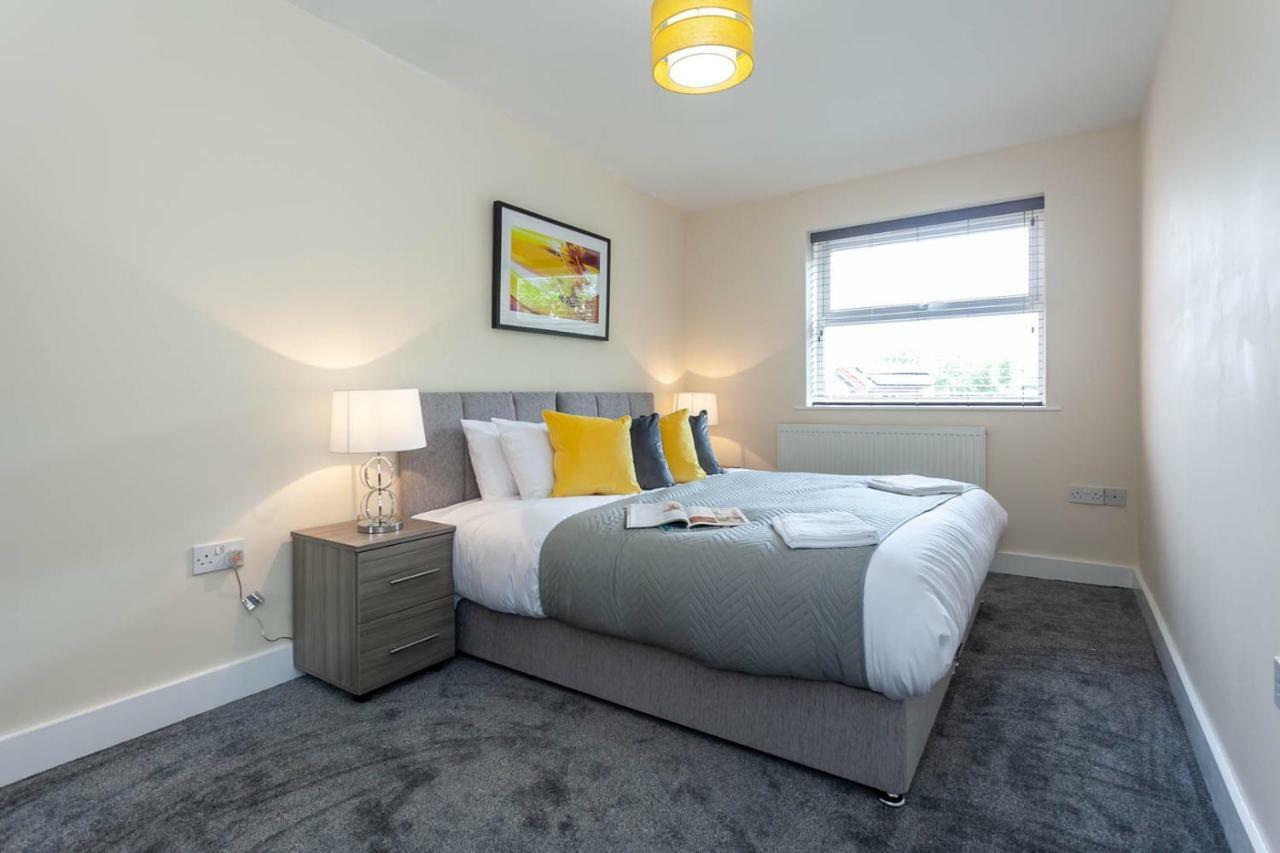4 Bed Home, Driveway Parking Ideally Located In Latchford, Warrington - Executive St Marys House Exterior foto