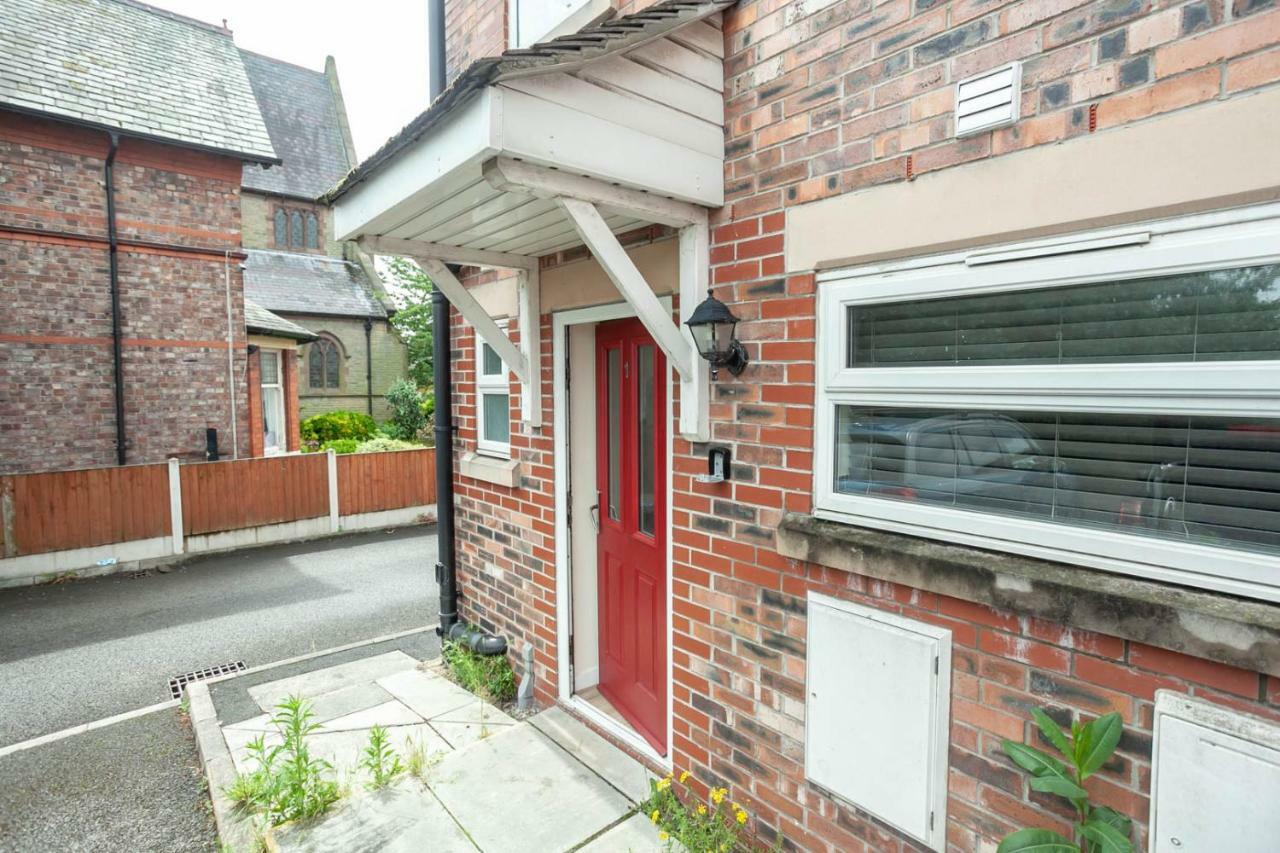 4 Bed Home, Driveway Parking Ideally Located In Latchford, Warrington - Executive St Marys House Exterior foto
